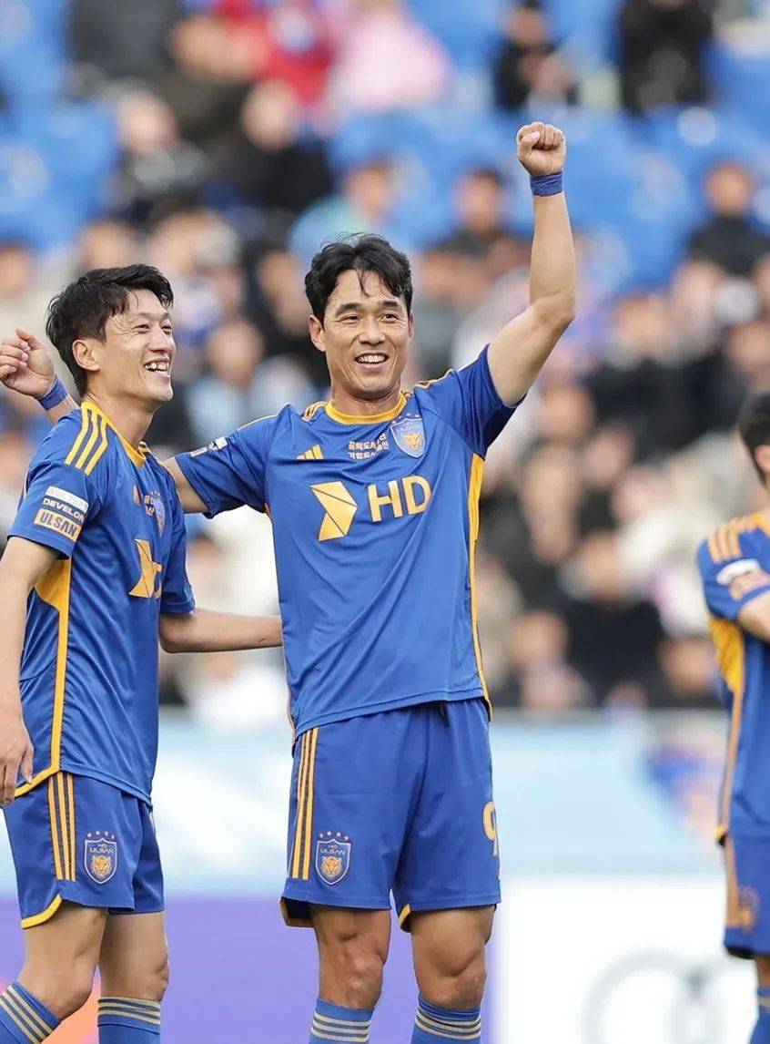 风云突变！夏洛特黄蜂集结日遗憾出局，亚冠版图或变，态度坚定，轮换策略成焦点的简单介绍