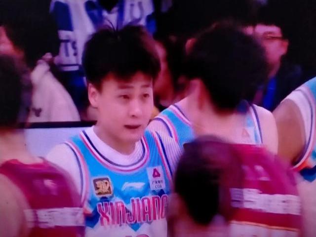 赛前新疆广汇更衣室发声——CBA常规赛节点到来，球迷炸锅，心理建设被强调的简单介绍