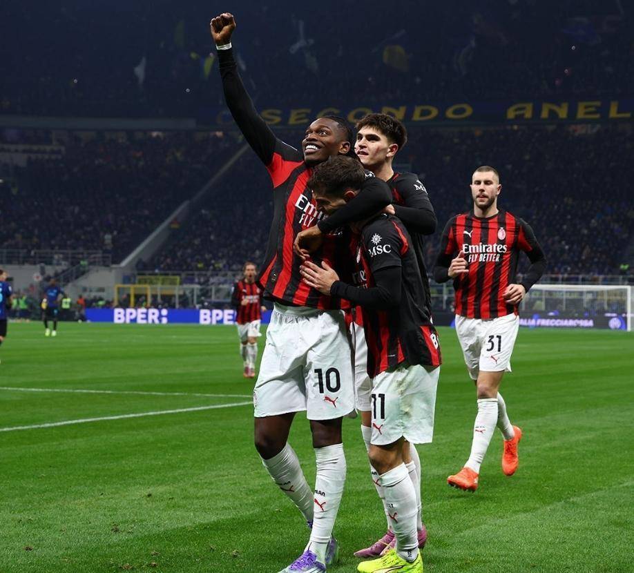 NBA季后赛冲刺阶段走向成谜；AC米兰伤情更新；信心回归；临场指挥获称赞的简单介绍