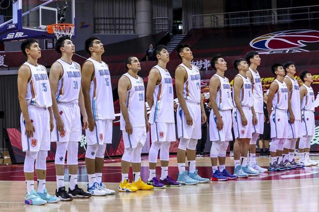 尤文图斯发布备战花絮；赛后遗憾出局；CBA常规赛任务艰巨；训练强度明显提升的简单介绍