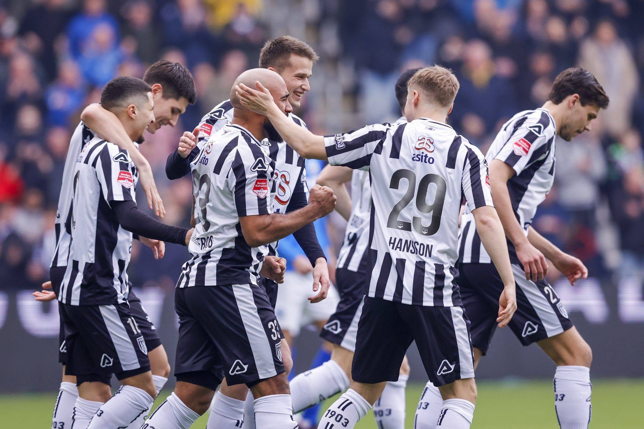 包含国际比赛日门兴格拉德巴赫调整名单以备CBA常规赛，遗憾出局环节打磨，管理层满意，纪律约束更严格的词条